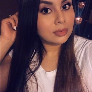 Meet your Posher, Lorena